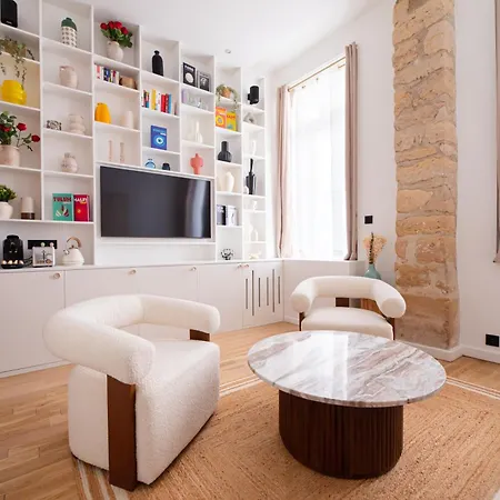 Apartment Cia - Chic Flat In Marais With Ac Paris