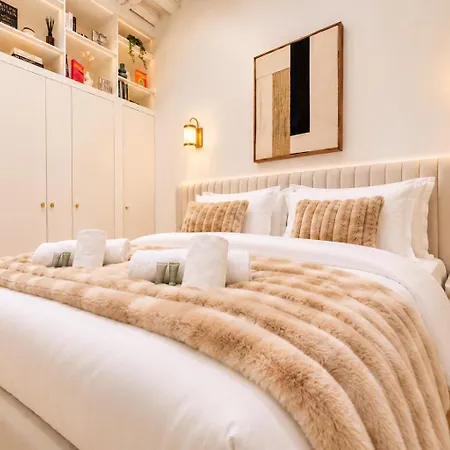 Apartment Cia - Chic Flat In Marais With Ac Paris